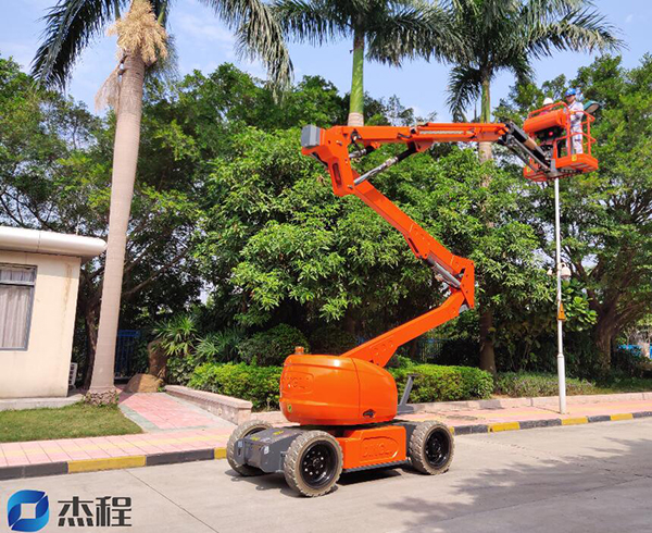 曲臂登高车出租