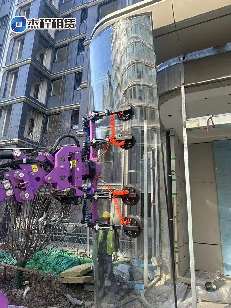 弧形玻璃吸盘车出租应用案例